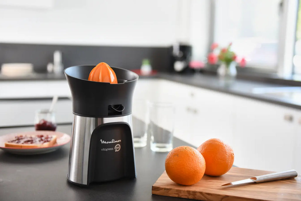 Moulinex PC603D10 Vitapress Direct Serve 3 Cones-Citrus Press Metallic Grey/Black 100W